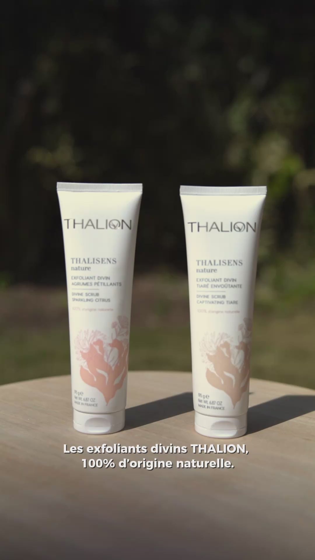 Charger la vidéo : Thalisens Tiaré Envoûtante Exfoliant Divin  - Thalion