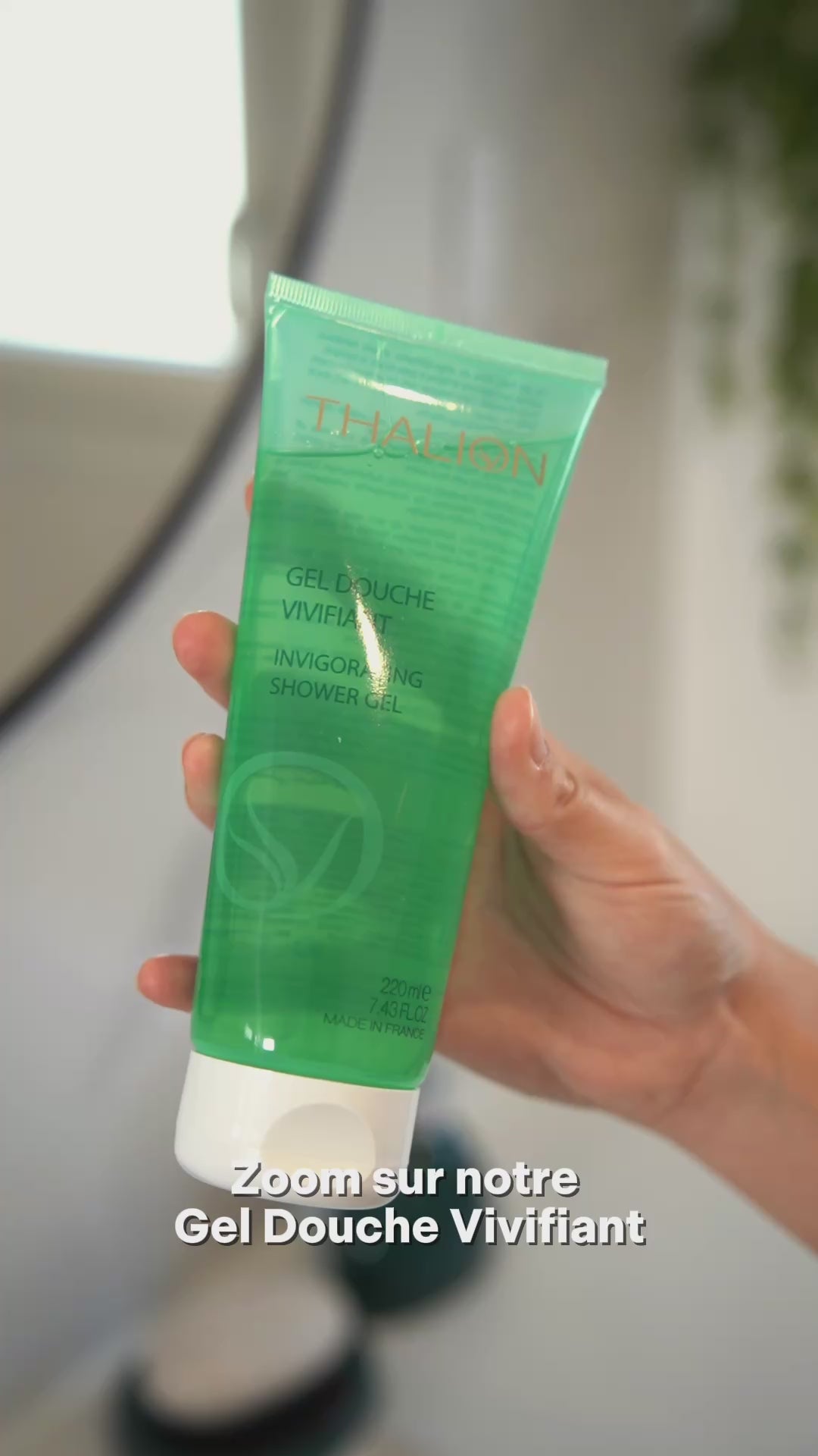 Charger la vidéo : Gel Douche Vivifiant Thalion